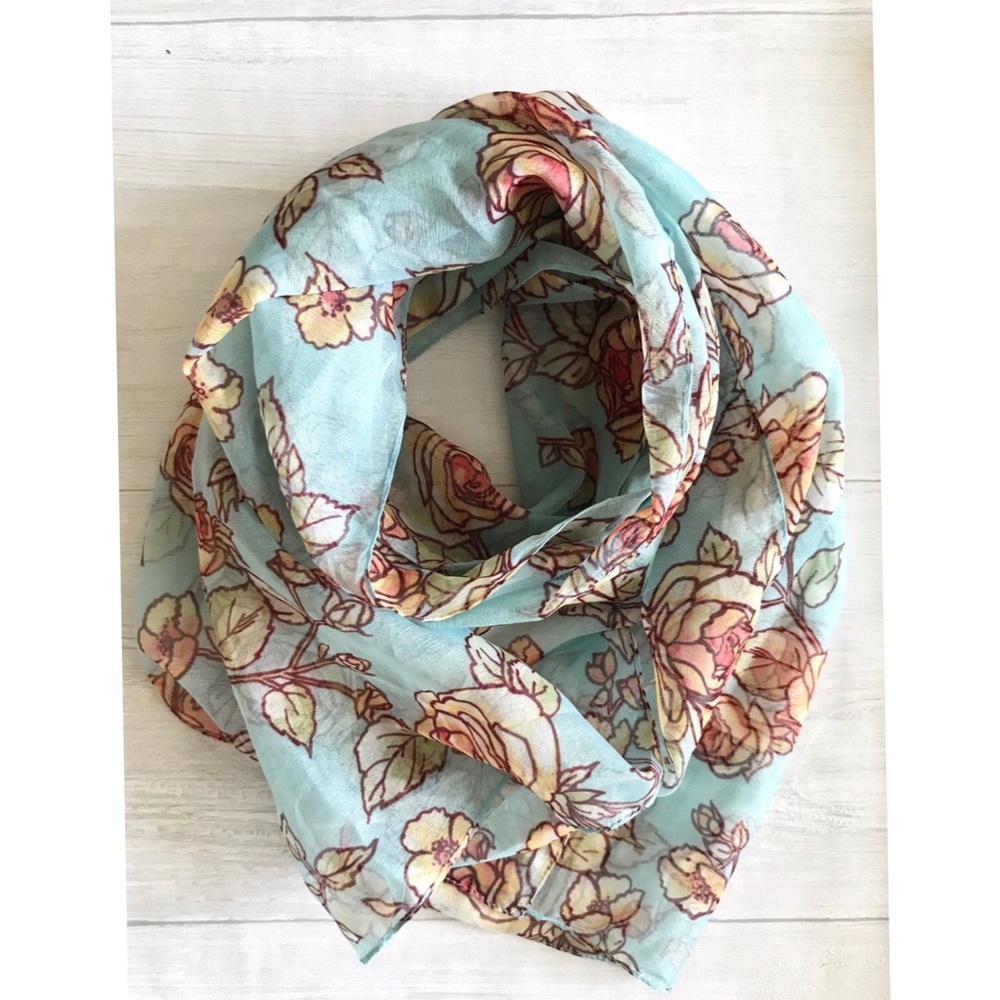 Brand New Italian Stole/Scarf